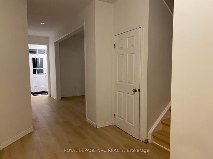Property Photo:  7969 Buckeye Crescent  ON L2H 2Y6 