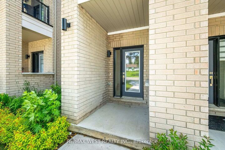 Property Photo:  1563 Green Road  ON L1C 7E5 