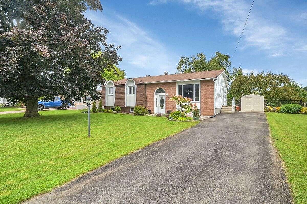 Property Photo:  18 Dollard Street  ON K0A 1W0 
