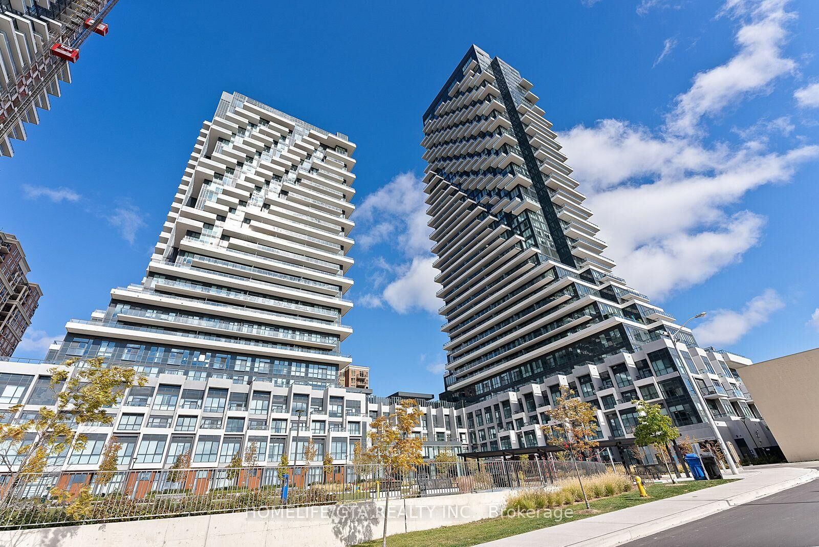 Property Photo:  30 Inn On The Park Drive 3406  ON M3C 0P7 