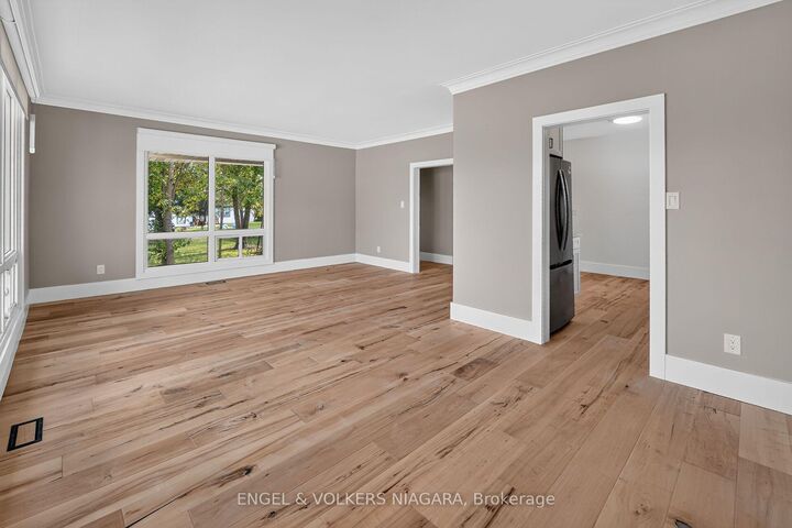 Property Photo:  76 Lavinia Street  ON L2A 2C8 