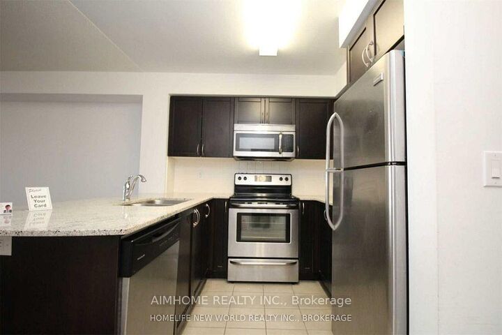 Property Photo:  75 King William Crescent 905  ON L4B 0C1 