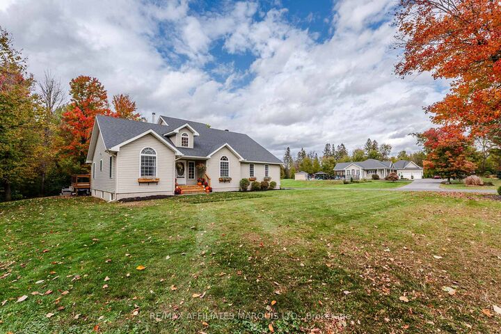 Property Photo: 11 Grant Avenue ON K0C 1T0