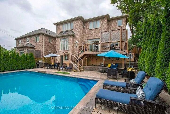 Property Photo:  90 Grandview Avenue  ON L3T 1H4 