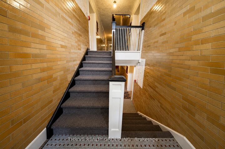 Property Photo:  50 Ridout Street S 12  ON N6C 3W6 