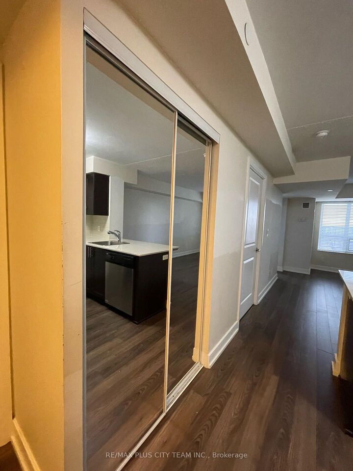 Property Photo:  2 Eva Road 1521  ON M9C 0A9 