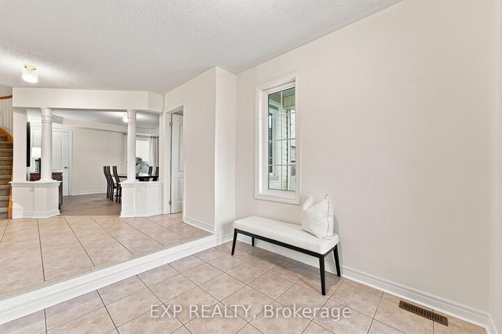 Property Photo:  70 Thornlodge Drive  ON L4P 0B6 