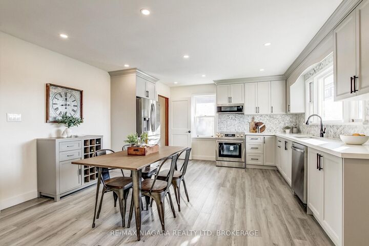 Property Photo:  6801 Dunn Street Main Level  ON L2G 2R3 