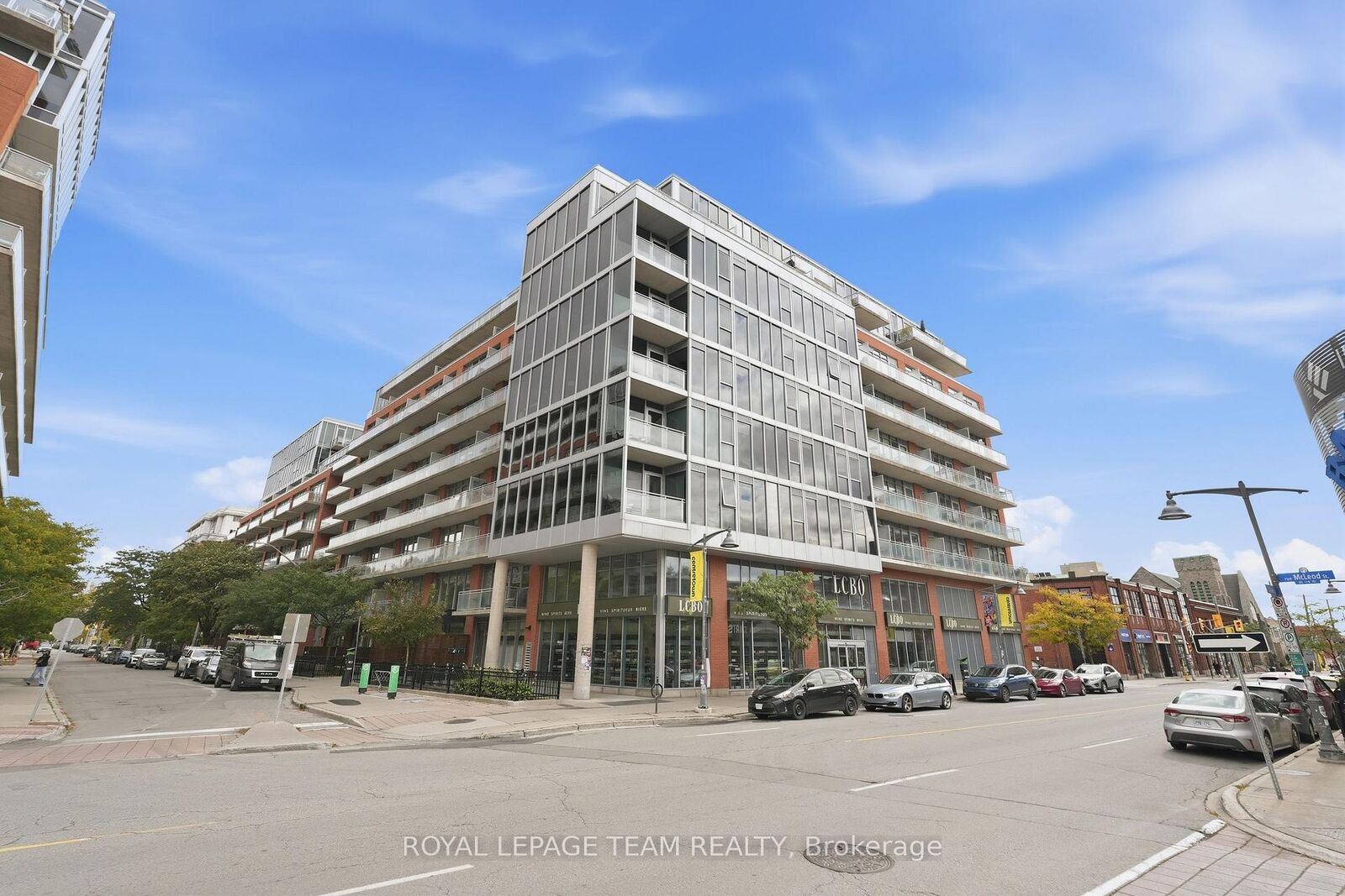 Property Photo:  360 McLeod Street 504  ON K2P 1A9 