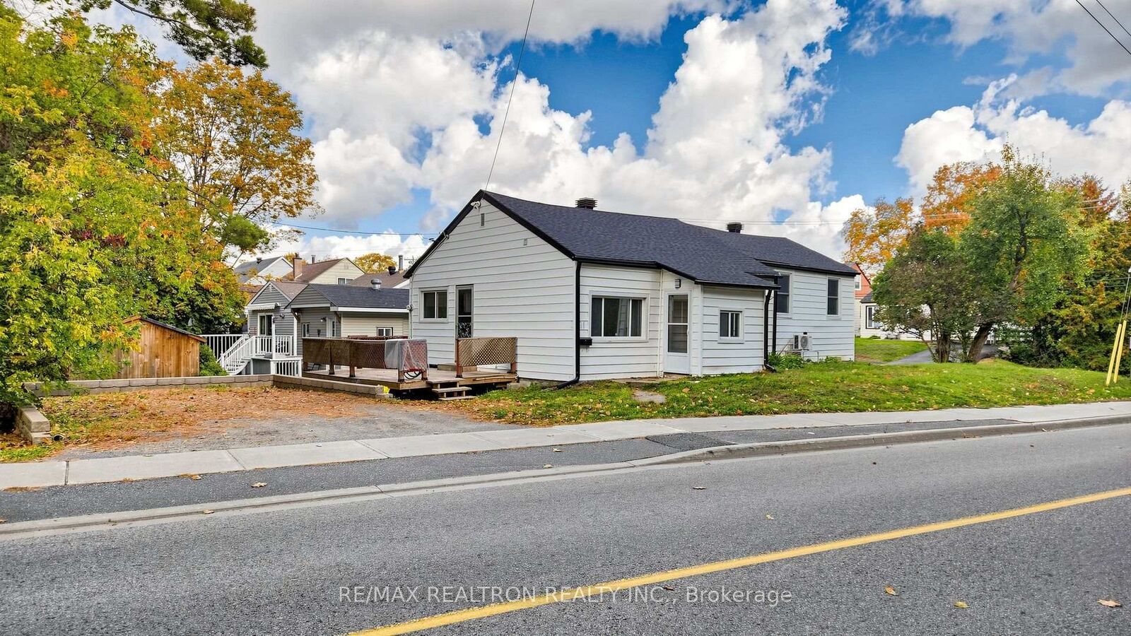 Property Photo:  31 Isabella Street  ON P2A 1M2 