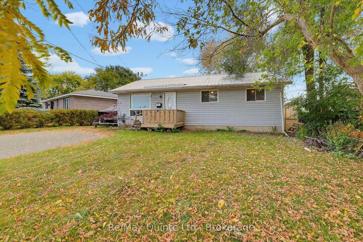 Property Photo:  9 McFarland Drive  ON K8N 2X5 