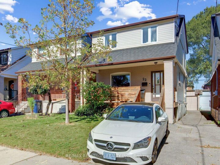 Property Photo:  22 Mahoney Avenue  ON M6M 2H4 