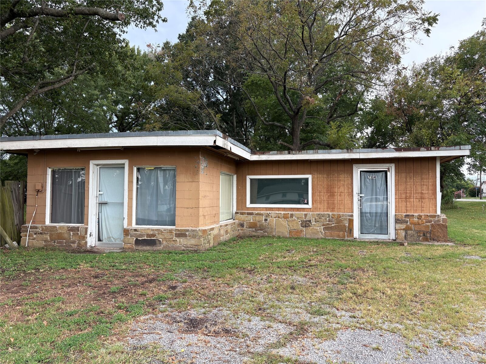 Property Photo:  712 S 3rd Street  OK 74454 