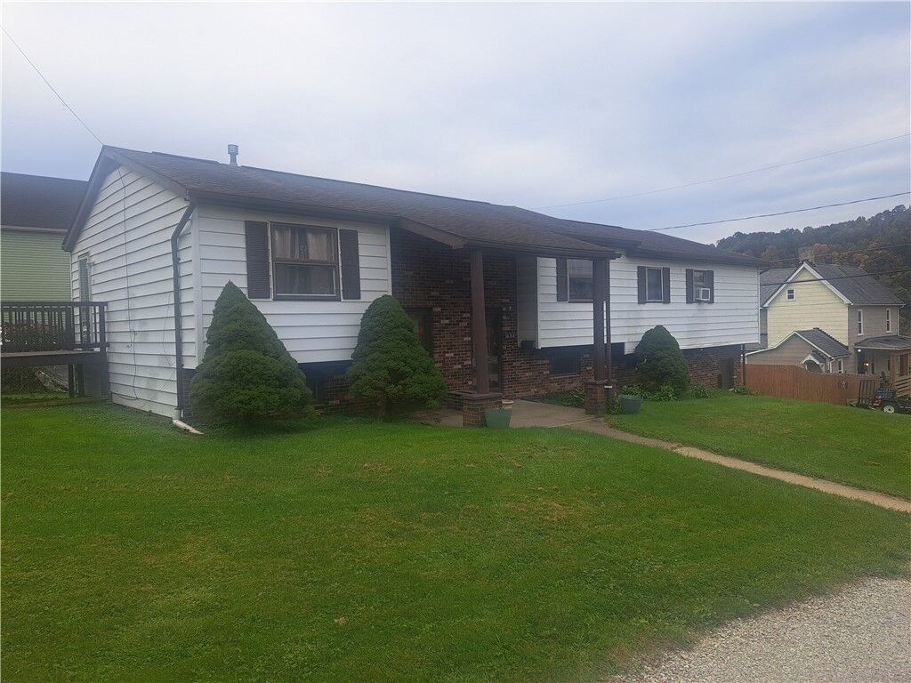 Property Photo:  14764 Case Street  PA 15085 