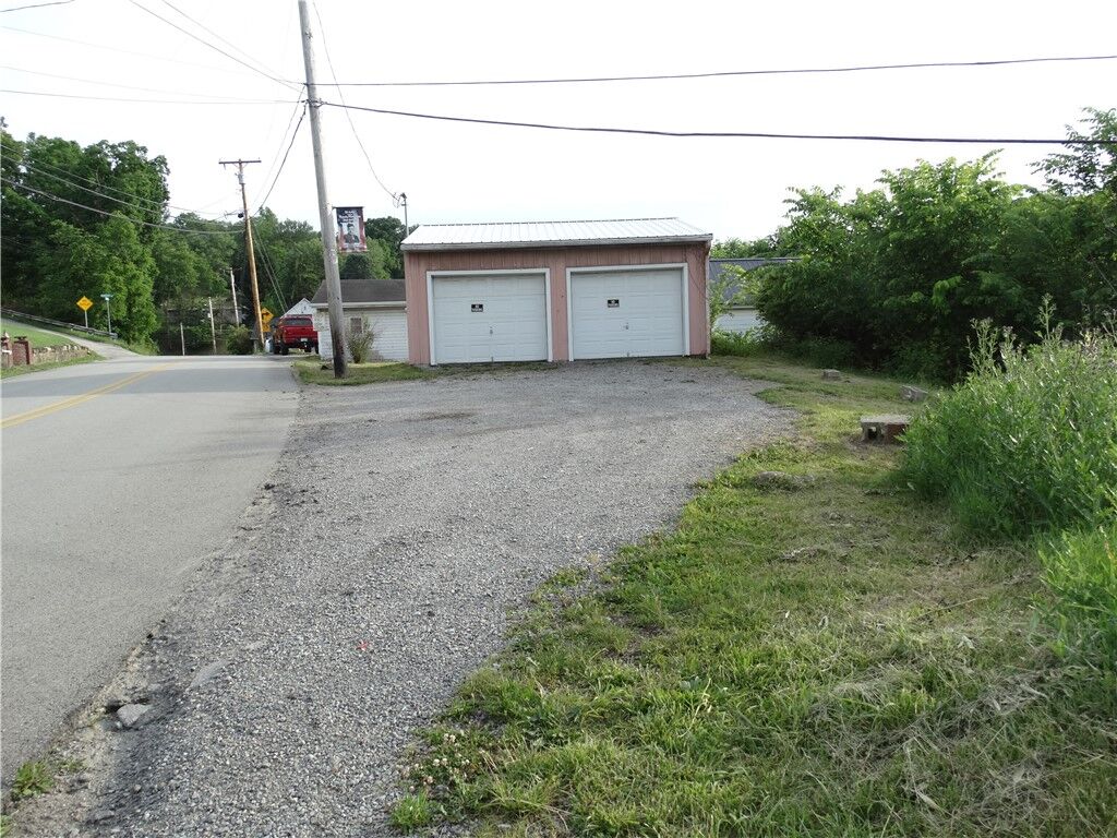 Property Photo:  100 Beallsville Rd  PA 15314 