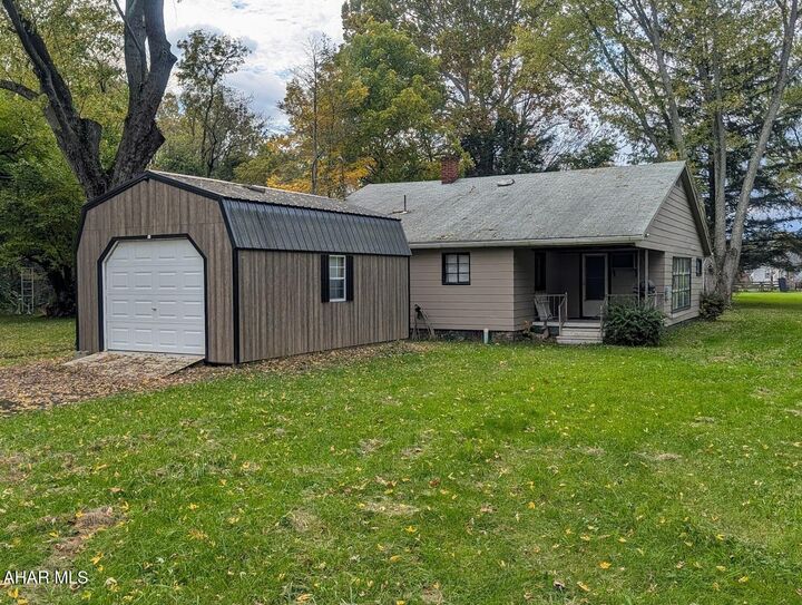 Property Photo:  474 Wayne Boulevard  PA 15521 
