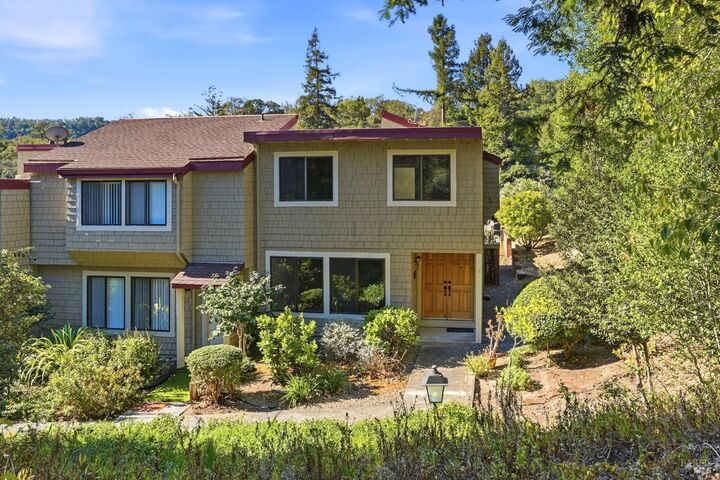 Property Photo:  210 Albion Court  CA 94947 
