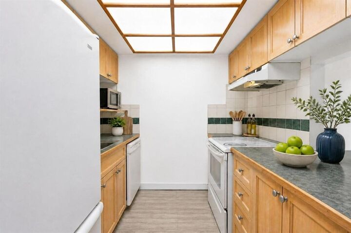 Property Photo:  2181 Panorama Drive 104  BC V7G 1V3 