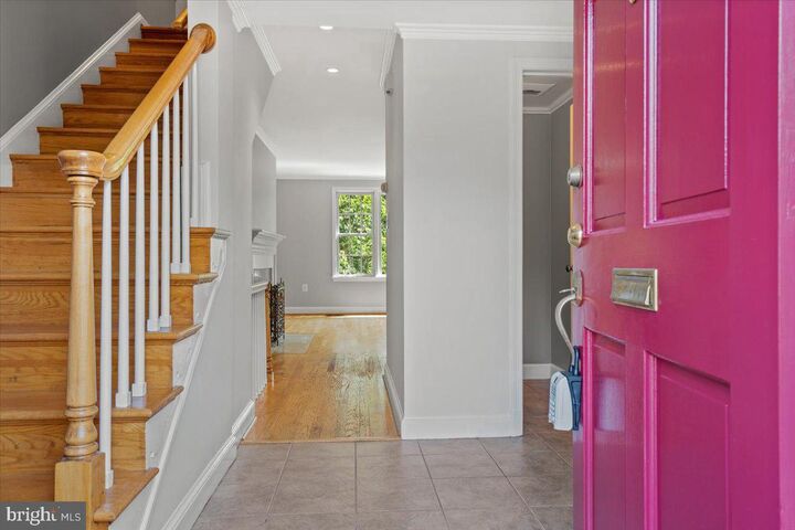 Property Photo: 6336 Olde Towne Court VA 22307