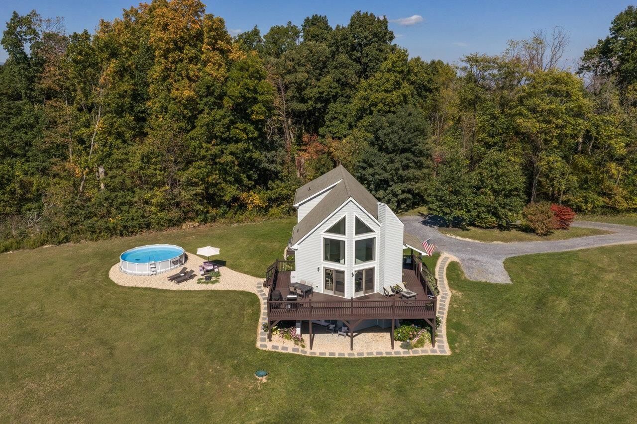 Property Photo:  733 Chestnut Ridge Rd  VA 24401 
