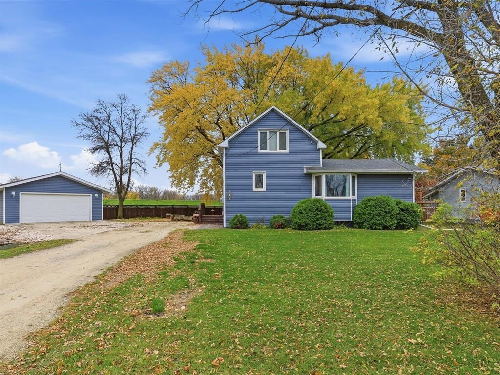 Property Photo:  6 River Avenue  MB R0G 2B0 