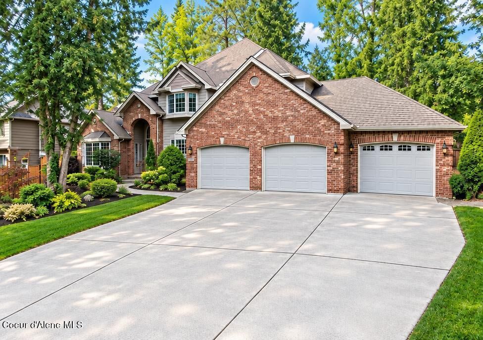 Property Photo: 6615 S Westchester Dr WA 99223