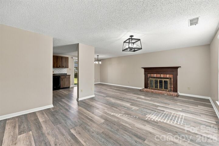 Property Photo:  5915 Sunset Chase Lane  NC 28212 
