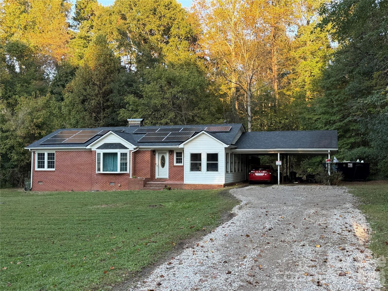 Property Photo:  2215 Gastonia Highway  NC 28092 
