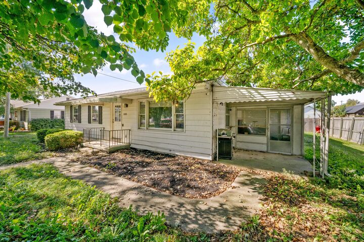 Property Photo:  105 S Allen Street  OH 43164 