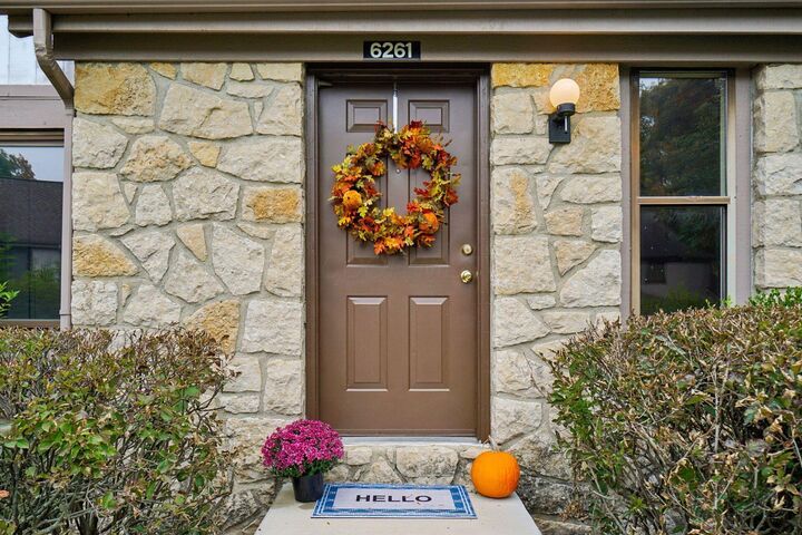 Property Photo:  6261 Braiden Court  OH 43213 