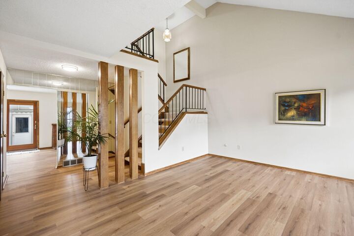 Property Photo: 6261 Braiden Court OH 43213
