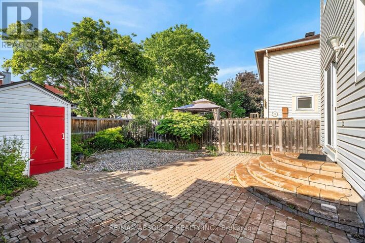 Property Photo:  1475 Deavy Way  ON K1E 2W7 