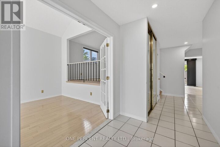 Property Photo: 6343 Mattice Avenue ON K1C 2G1