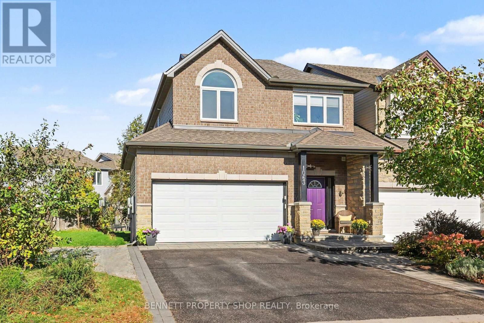 Property Photo:  1063 Northgraves Crescent  ON K2M 0C6 