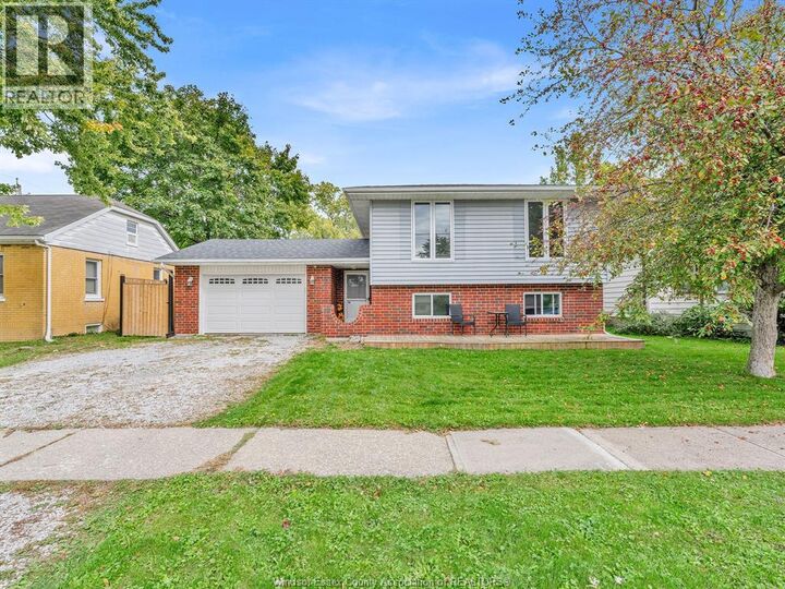 Property Photo:  910 William Street  ON N8N 2A4 