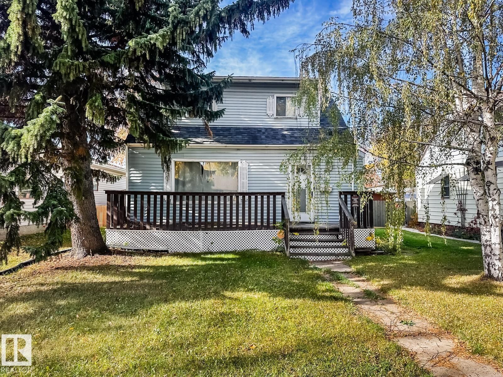 Property Photo:  12114 106 Street NW  AB T5G 2R8 