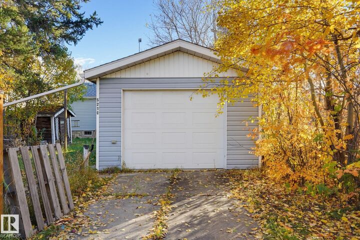 Property Photo:  5210 52 Street  AB T0C 2P0 