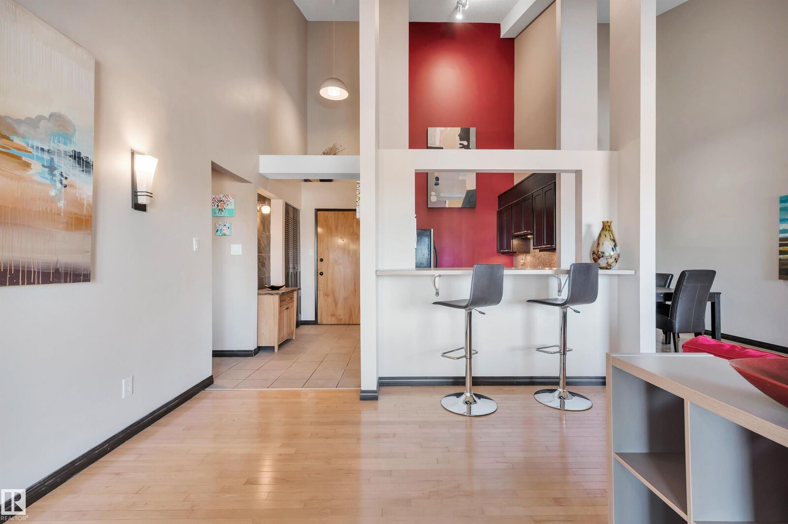 Property Photo: 4404 122 Street NW 403 AB T6J 4A9
