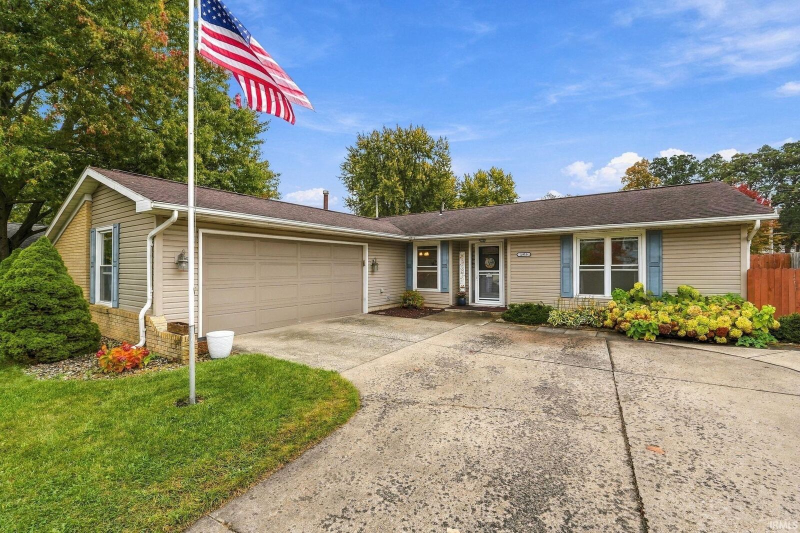 Property Photo: 2919 Wane Lane IN 46808