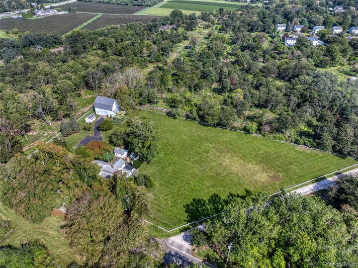 Property Photo:  2220 Akerly Pond Lane  NY 11971 