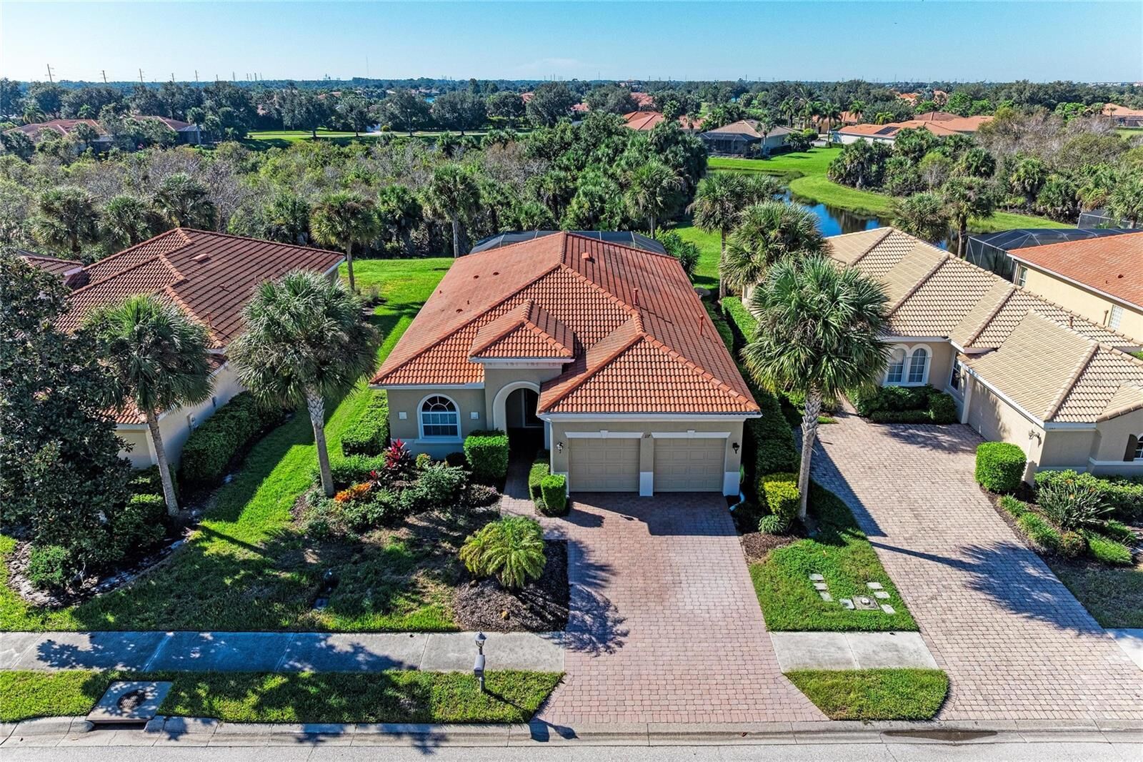 Property Photo:  117 Bellini Court  FL 34275 