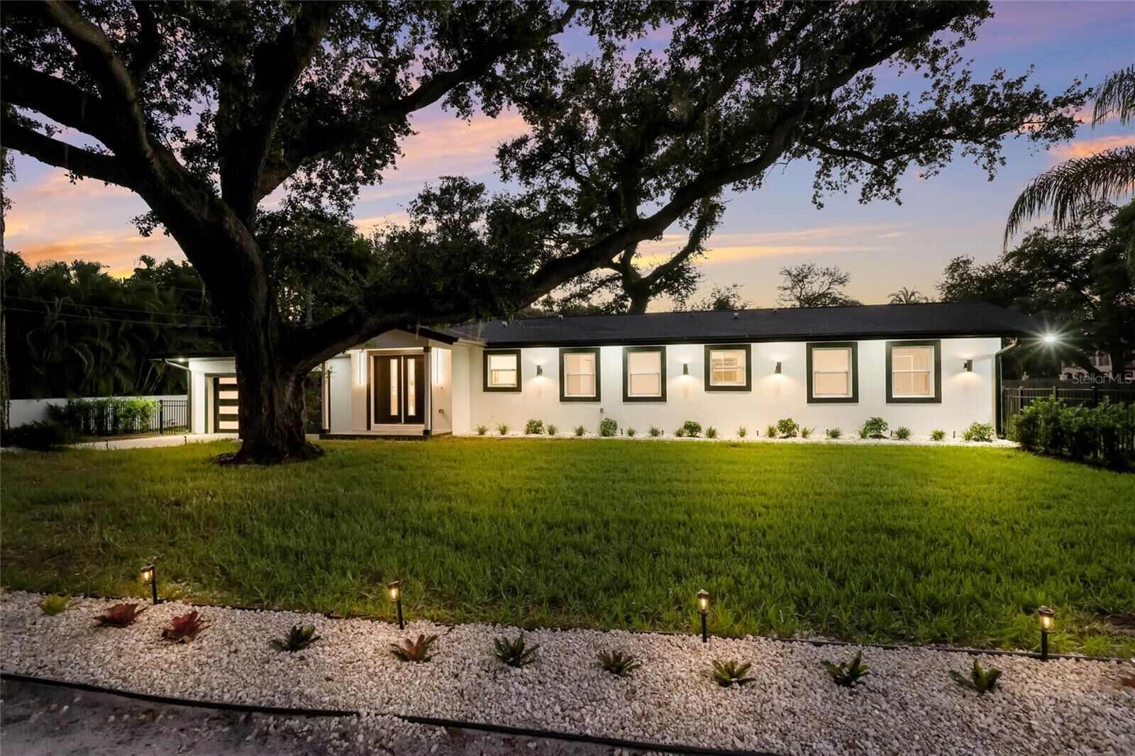 Property Photo:  780 Indian Beach Circle  FL 34234 
