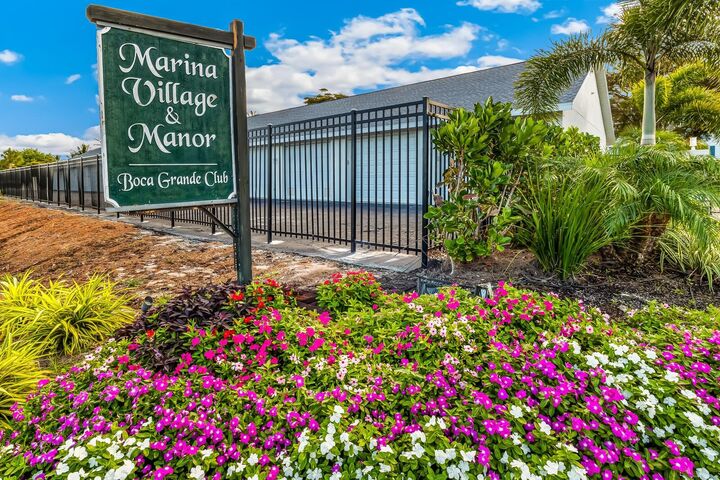 Property Photo:  5850 Gasparilla Road M4  FL 33921 