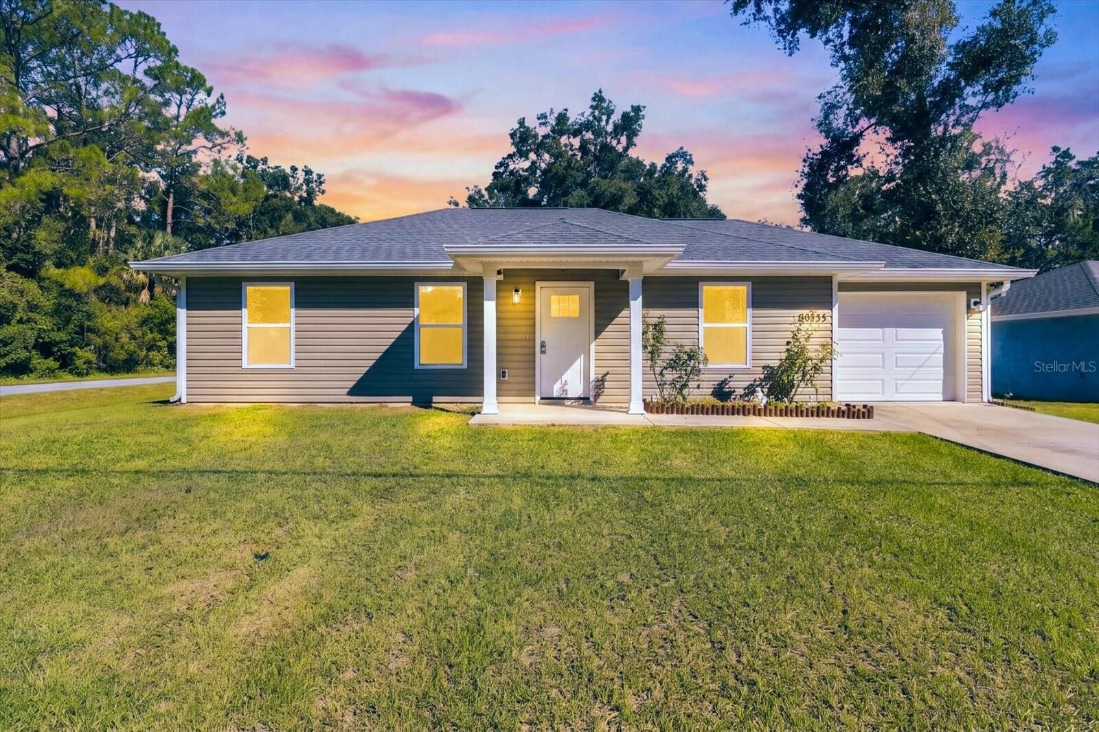 Property Photo:  20945 SW Robin Drive  FL 34431 