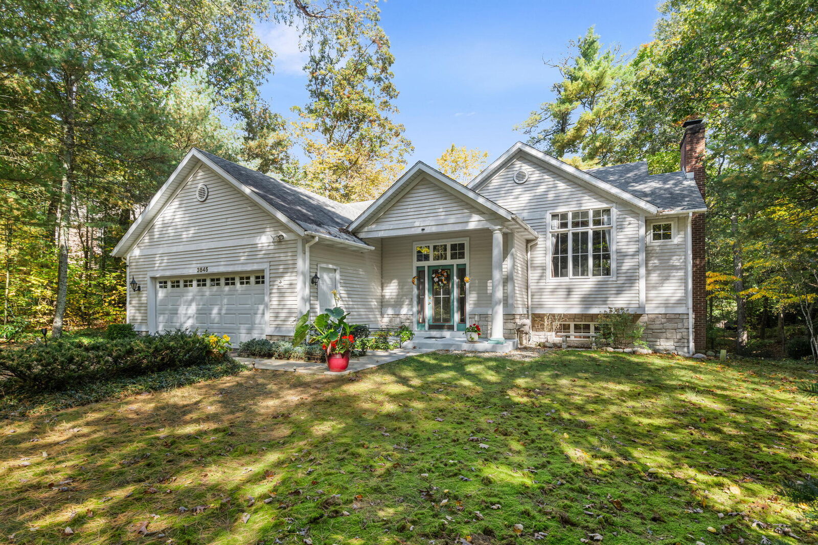Property Photo:  3845 Forest Trail  MI 49010 