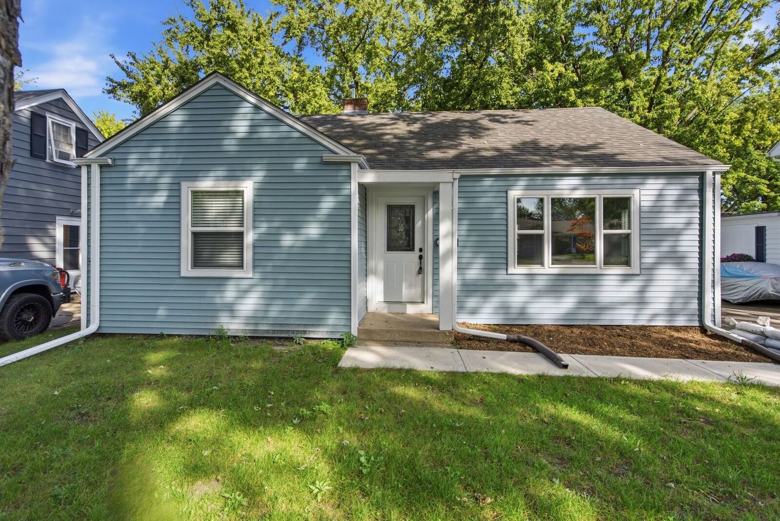 Property Photo: 236 Ingleside Avenue IL 60506