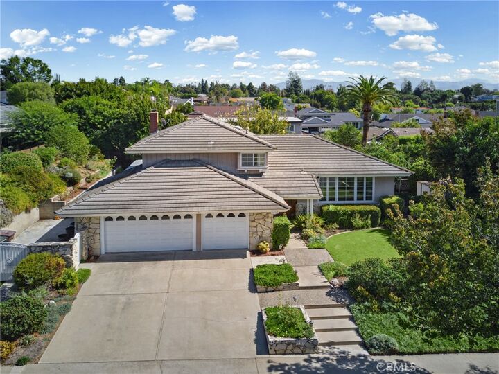 Property Photo: 5062 W Knoll Drive CA 92886