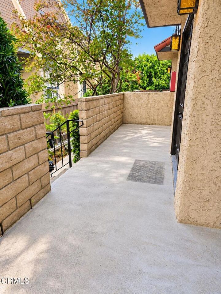 Property Photo:  2718 Piedmont Avenue 9  CA 91020 