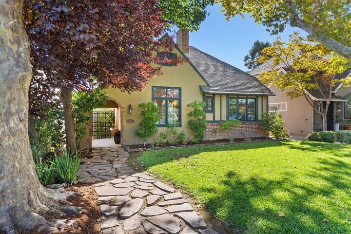 Property Photo:  1303 39th Street  CA 95816 