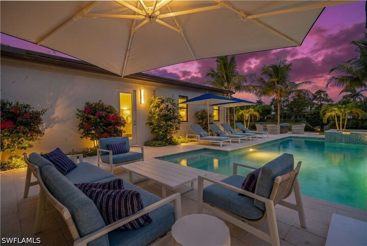 Property Photo: 16672 Lucarno Way FL 34110